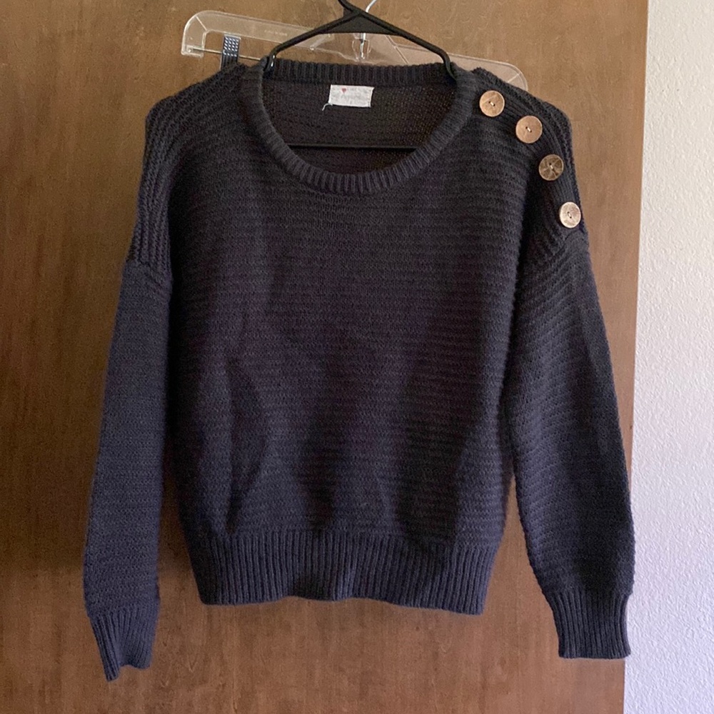 Super cute crop sweater